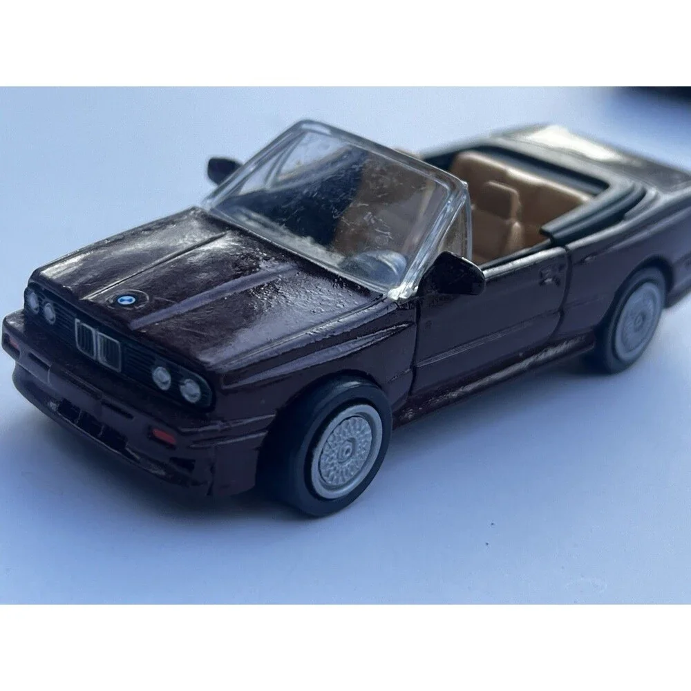 1997 Maisto BMW M3 E30 Convertible 1:43 Die Cast Burgundy 1988 Model Car